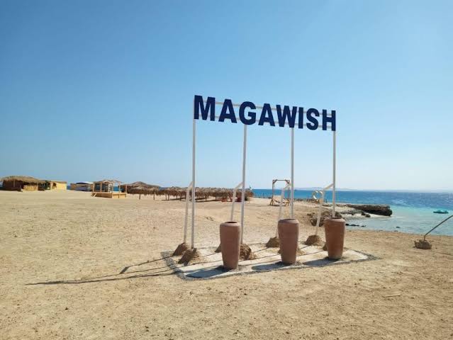 ISOLA DI MAGAWISH IN BARCA