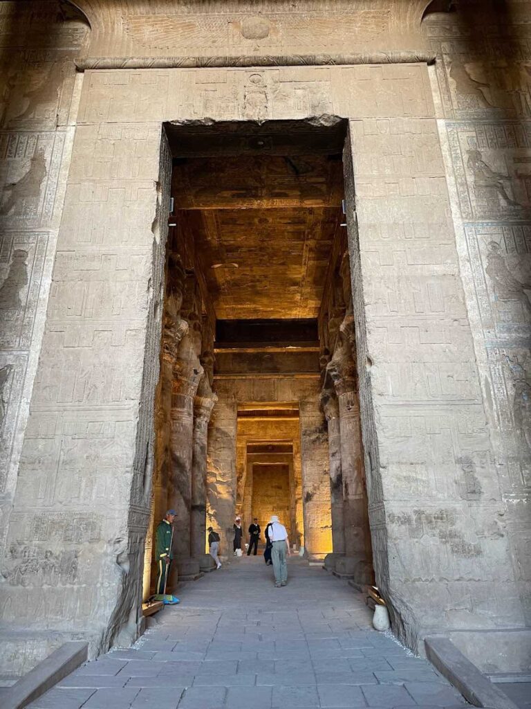 LUXOR 1 DAY BY BUS + DENDERA